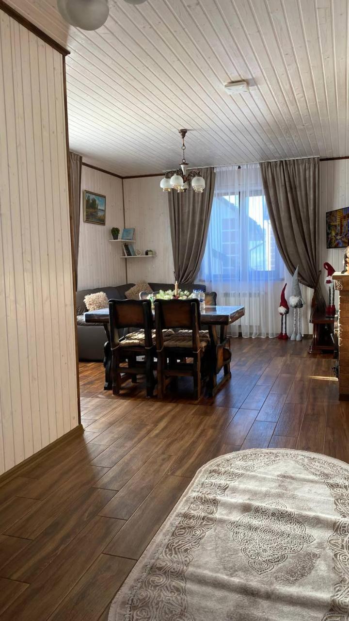 Five House Skhidnytsia